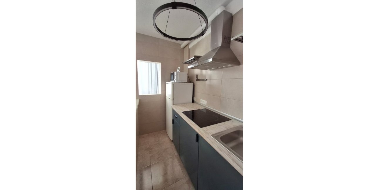 Resale - Apartment / flat -
Torrevieja - Torre La Mata
