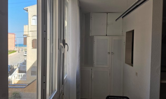 Resale - Apartment / flat -
Torrevieja - Torre La Mata