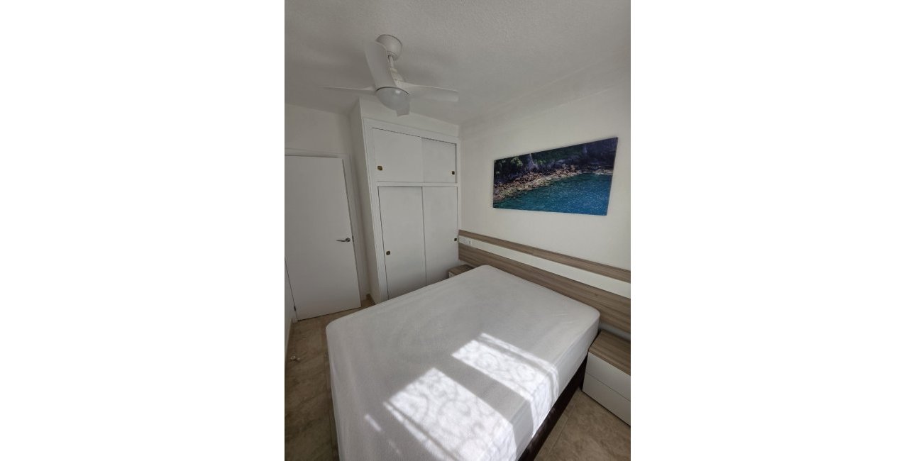 Resale - Apartment / flat -
Torrevieja - Torre La Mata