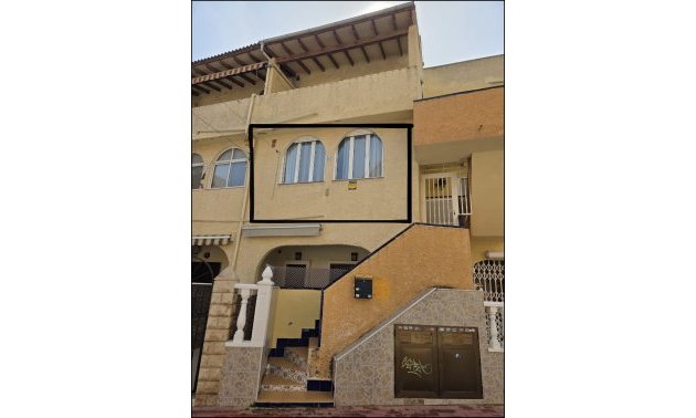 Resale - Apartment / flat -
Torrevieja - Torre La Mata
