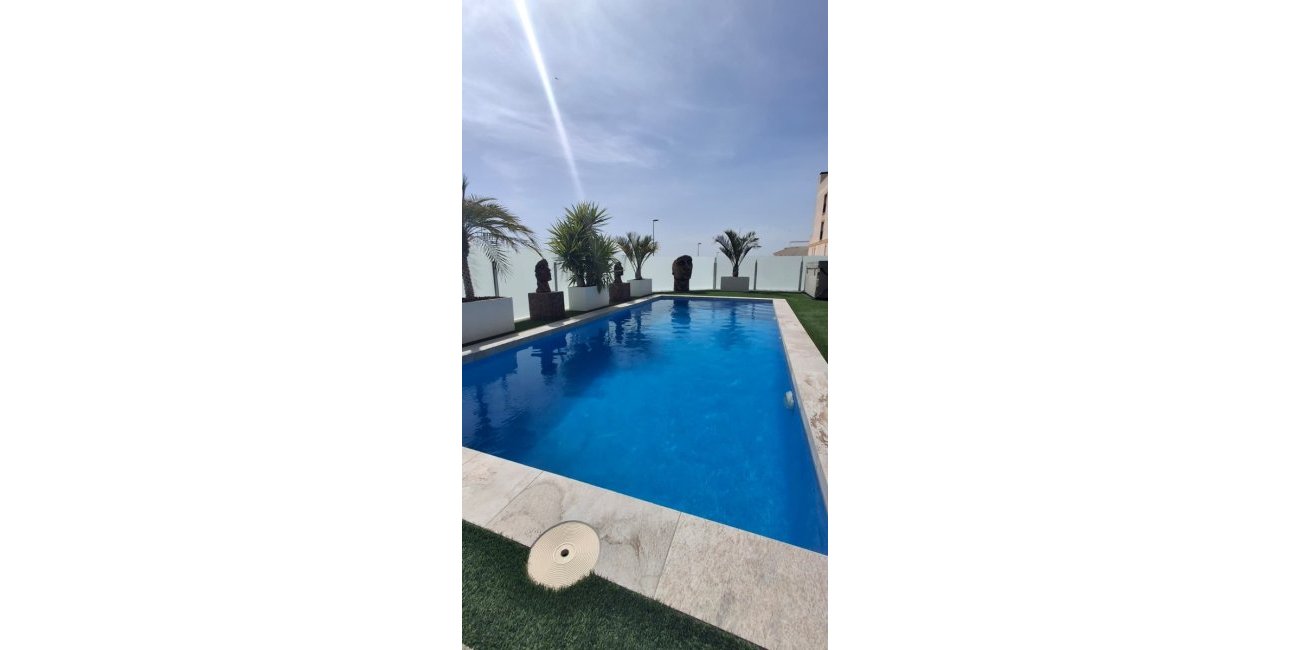Resale - Villa -
Los Montesinos - Entre Naranjos / Vistabella Golf