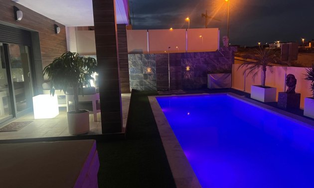 Resale - Villa -
Los Montesinos - Entre Naranjos / Vistabella Golf