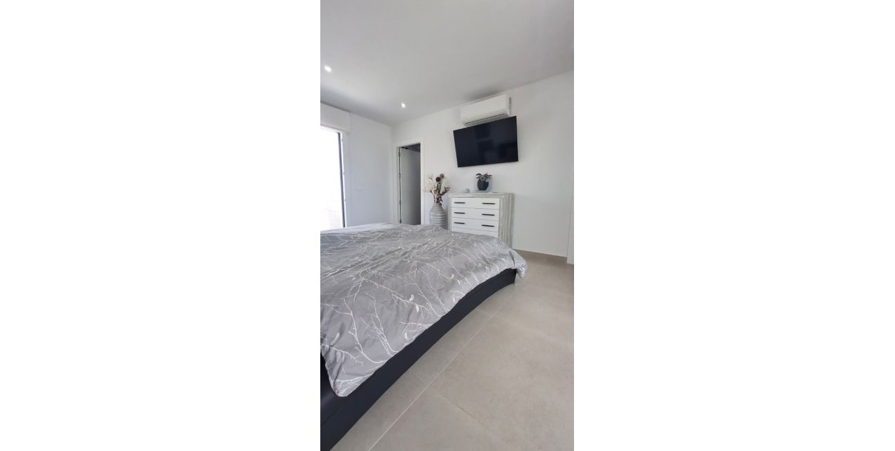 Resale - Villa -
Los Montesinos - Entre Naranjos / Vistabella Golf