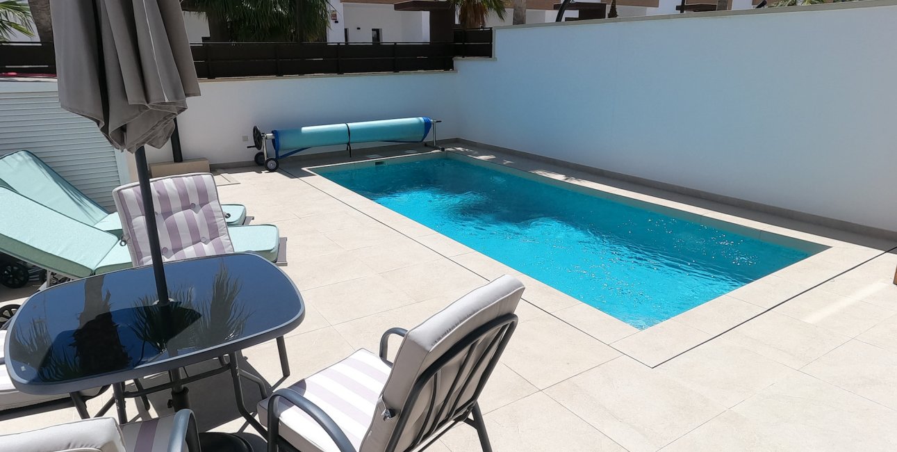 Resale - Villa -
Algorfa - La Finca Golf Resort