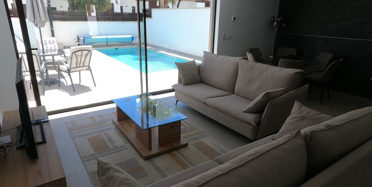 Resale - Villa -
Algorfa - La Finca Golf Resort