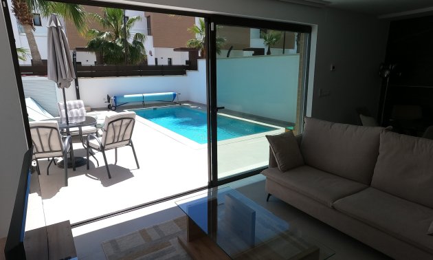 Resale - Villa -
Algorfa - La Finca Golf Resort
