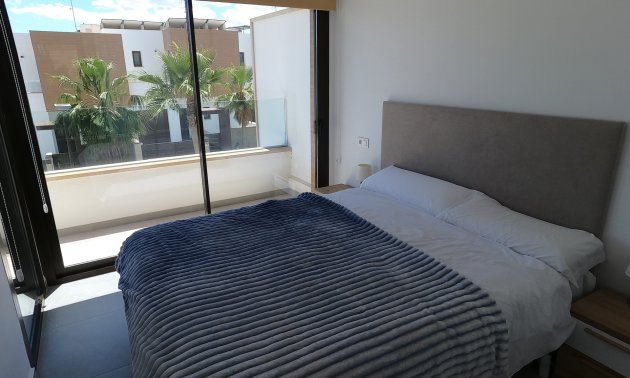 Resale - Villa -
Algorfa - La Finca Golf Resort