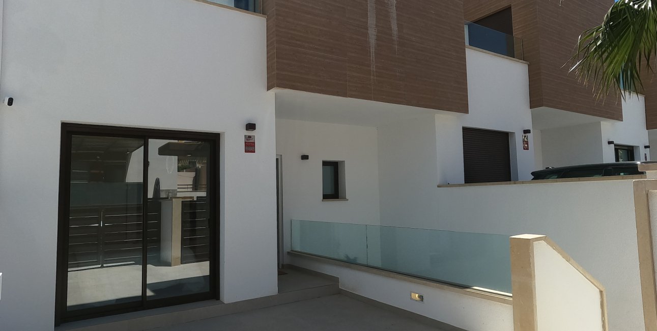 Resale - Villa -
Algorfa - La Finca Golf Resort