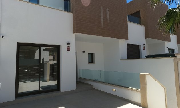 Resale - Villa -
Algorfa - La Finca Golf Resort