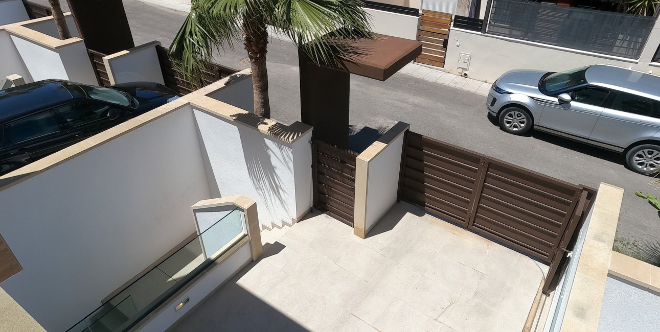 Resale - Villa -
Algorfa - La Finca Golf Resort