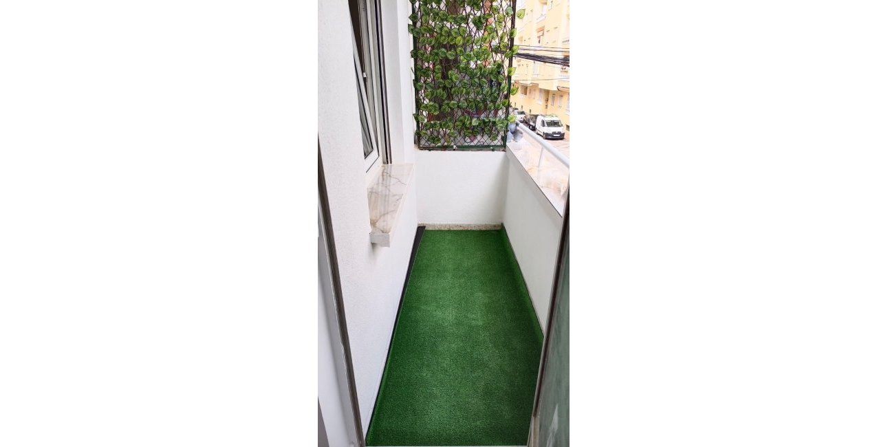 Resale - Apartment / flat -
Torrevieja - Torrevieja - Centre