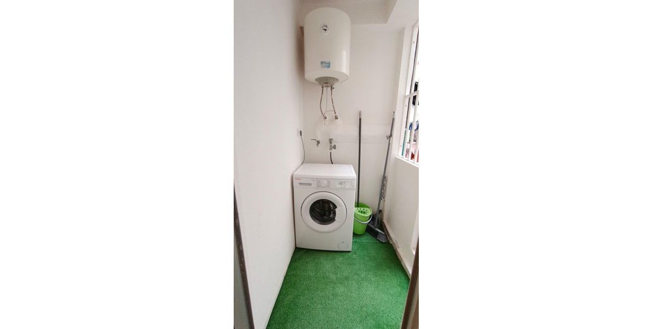 Resale - Apartment / flat -
Torrevieja - Torrevieja - Centre