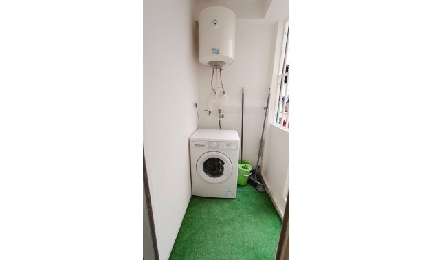Resale - Apartment / flat -
Torrevieja - Torrevieja - Centre