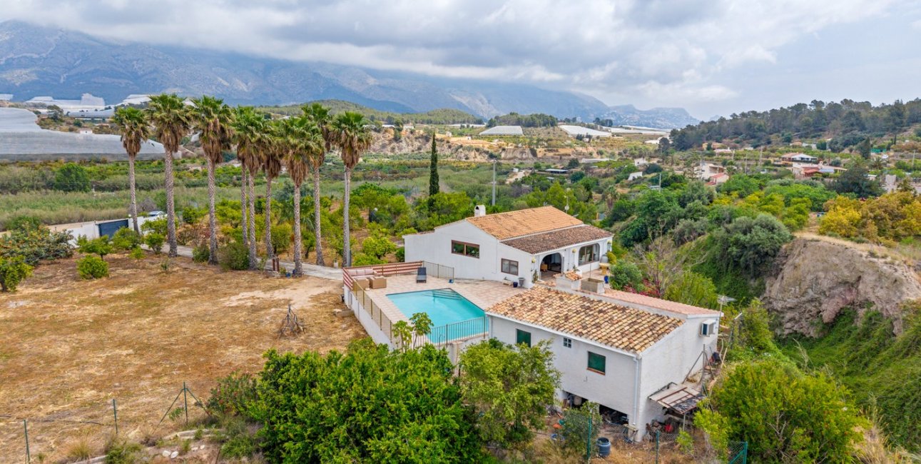 Resale - Country House -
La Nucia - La Nucia - Country