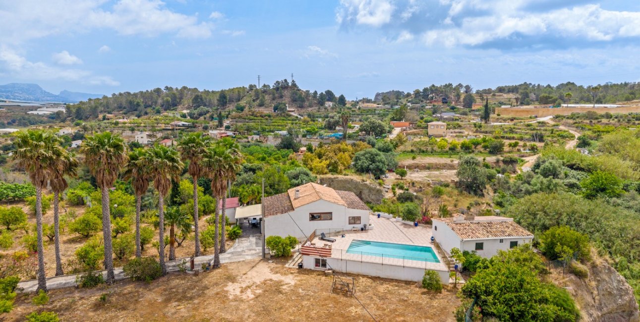 Resale - Country House -
La Nucia - La Nucia - Country