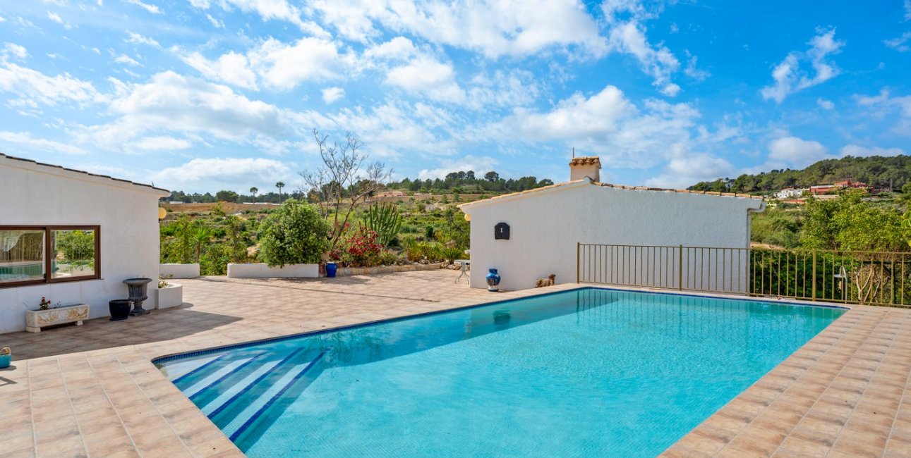 Resale - Country House -
La Nucia - La Nucia - Country