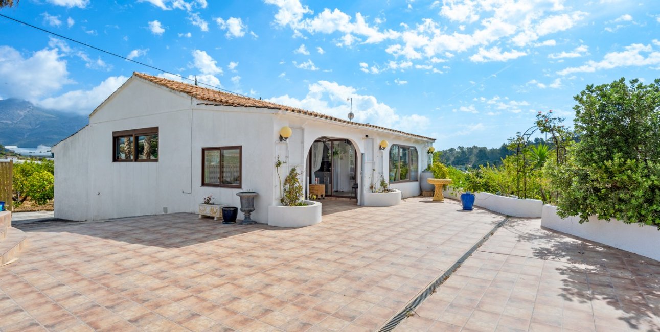 Resale - Country House -
La Nucia - La Nucia - Country