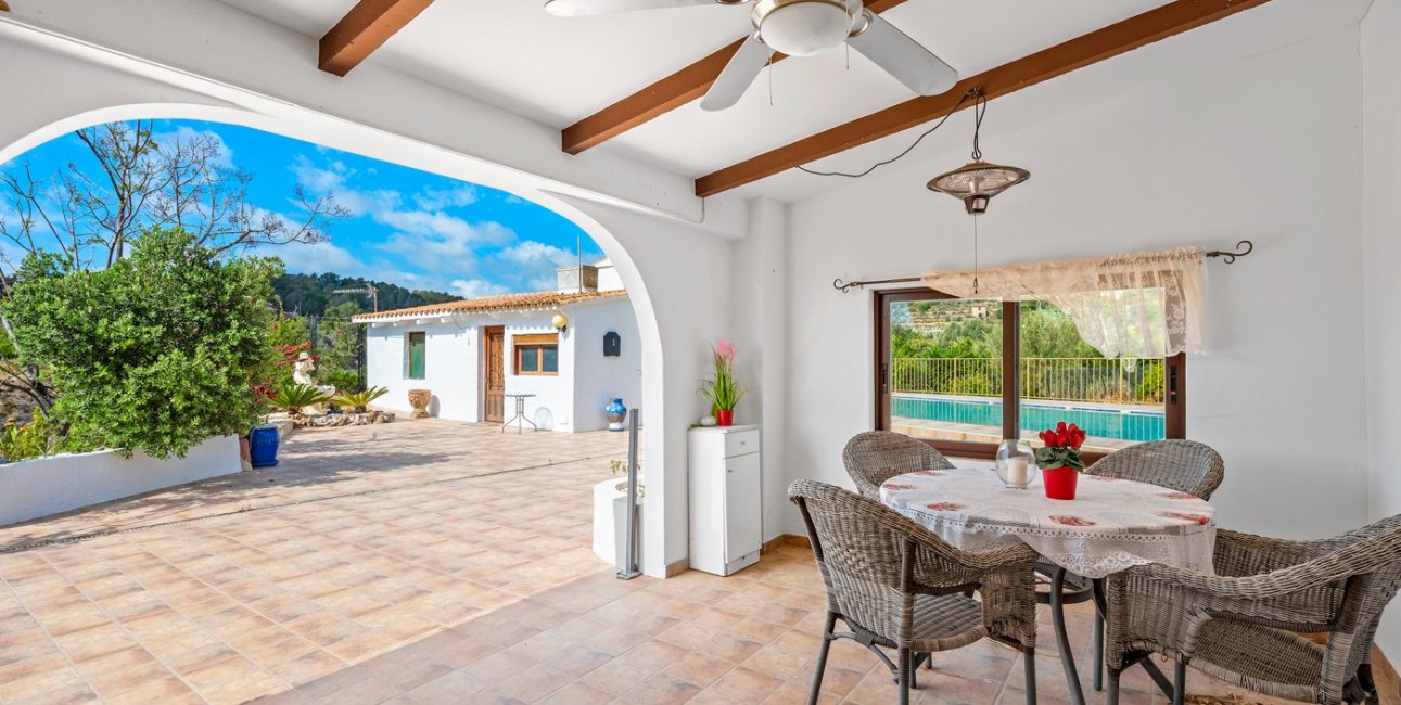 Resale - Country House -
La Nucia - La Nucia - Country