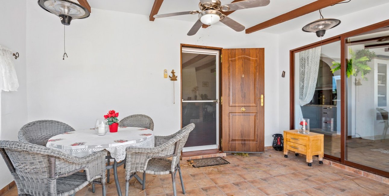 Resale - Country House -
La Nucia - La Nucia - Country