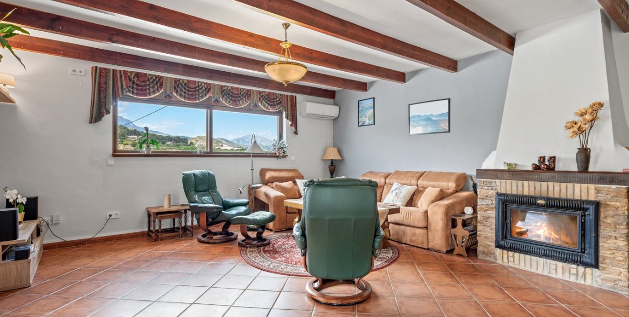 Resale - Country House -
La Nucia - La Nucia - Country