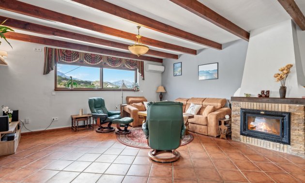 Resale - Country House -
La Nucia - La Nucia - Country
