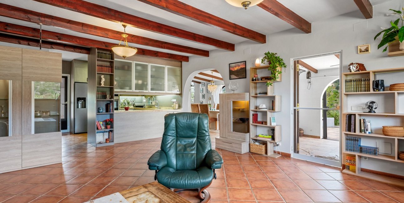 Resale - Country House -
La Nucia - La Nucia - Country