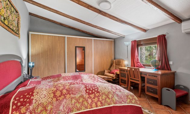Resale - Country House -
La Nucia - La Nucia - Country