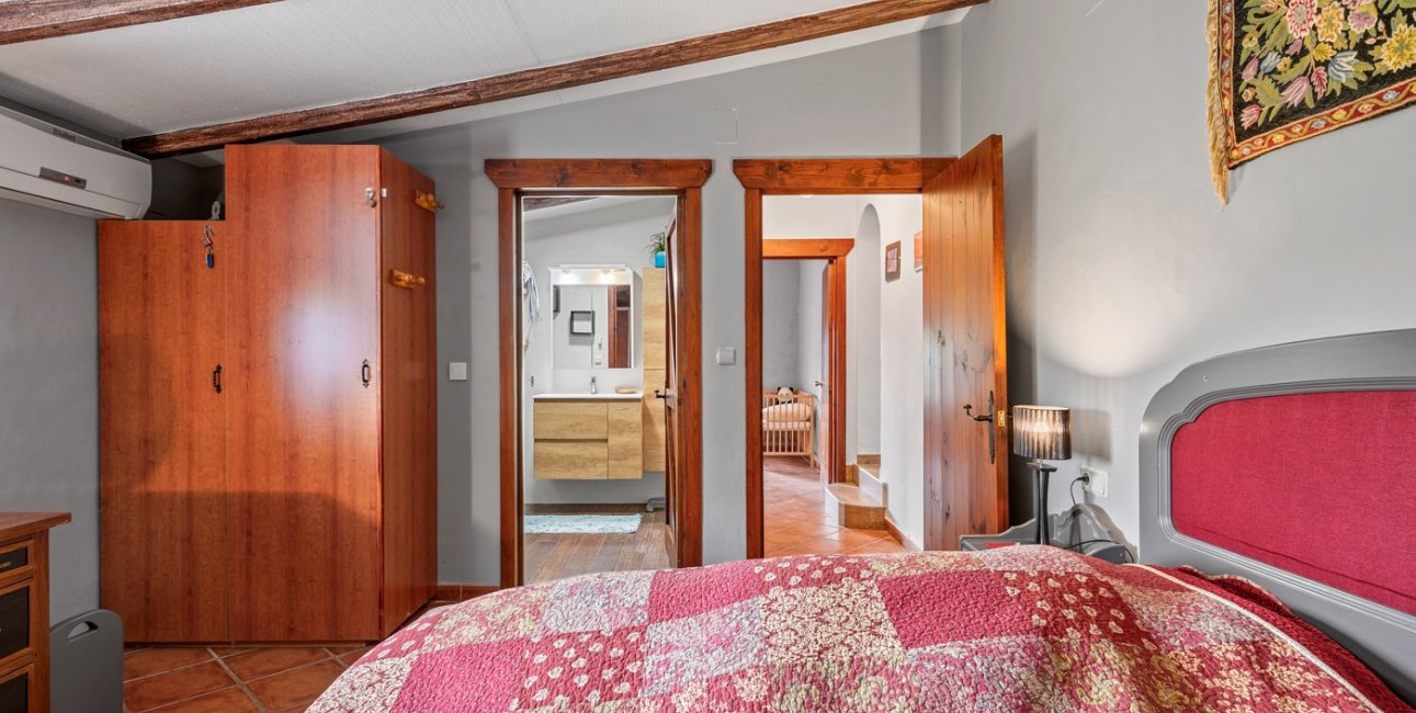 Resale - Country House -
La Nucia - La Nucia - Country
