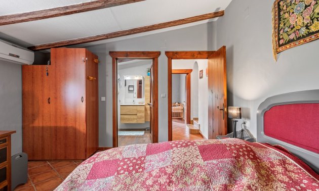 Resale - Country House -
La Nucia - La Nucia - Country