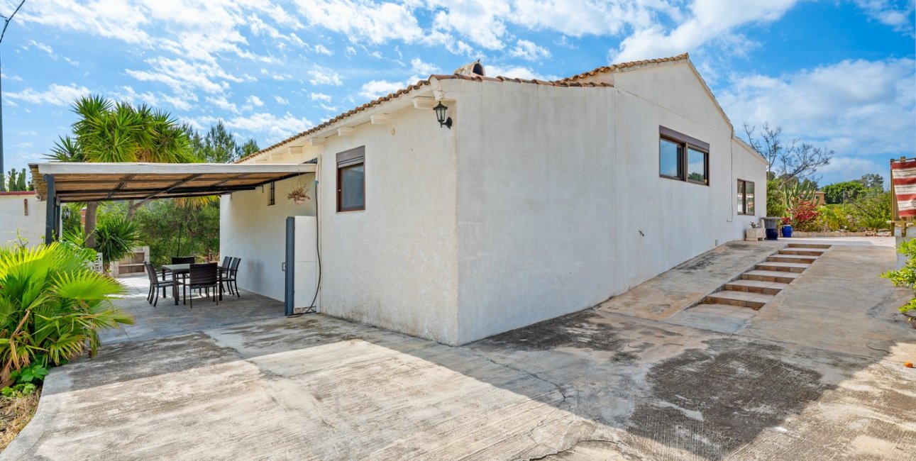 Resale - Country House -
La Nucia - La Nucia - Country