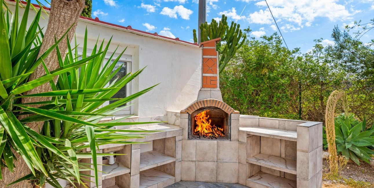 Resale - Country House -
La Nucia - La Nucia - Country