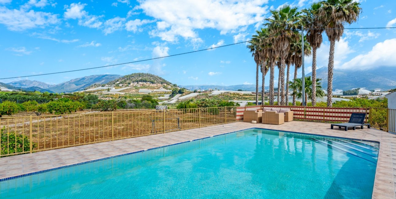 Resale - Country House -
La Nucia - La Nucia - Country