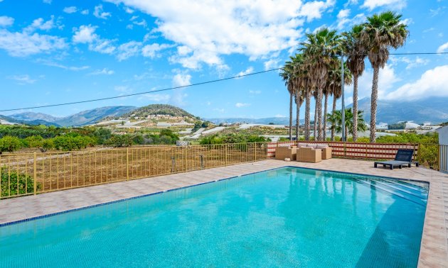 Resale - Country House -
La Nucia - La Nucia - Country