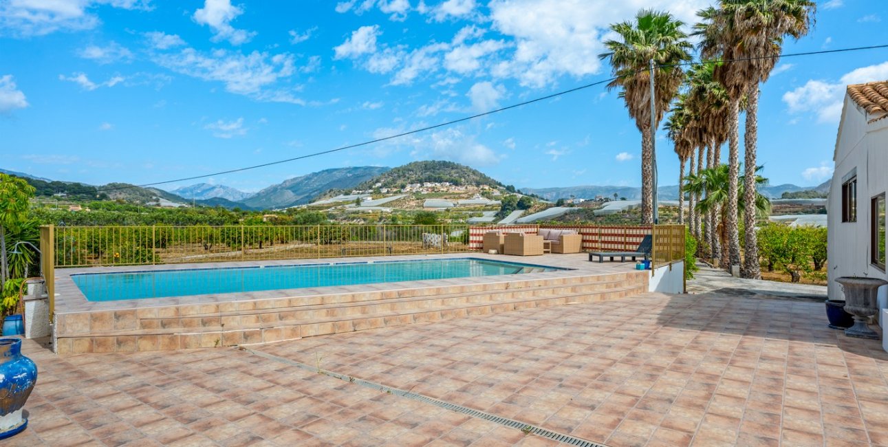 Resale - Country House -
La Nucia - La Nucia - Country