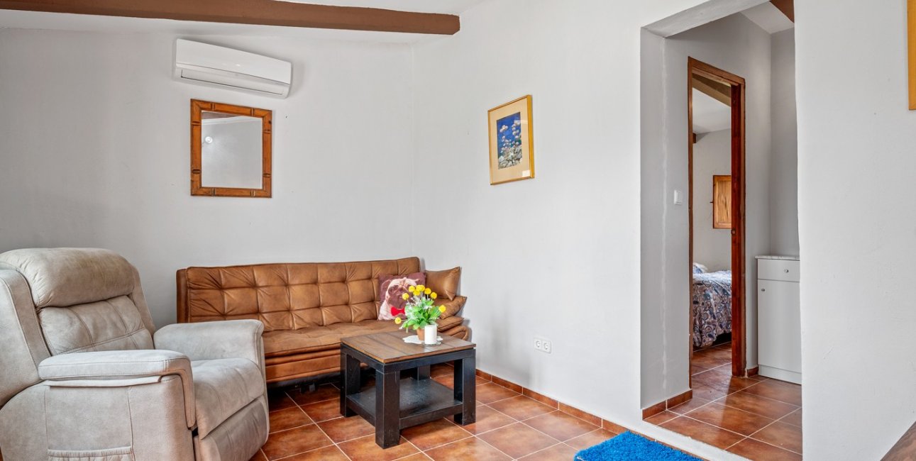 Resale - Country House -
La Nucia - La Nucia - Country