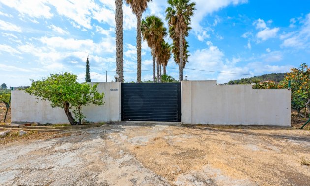 Resale - Country House -
La Nucia - La Nucia - Country