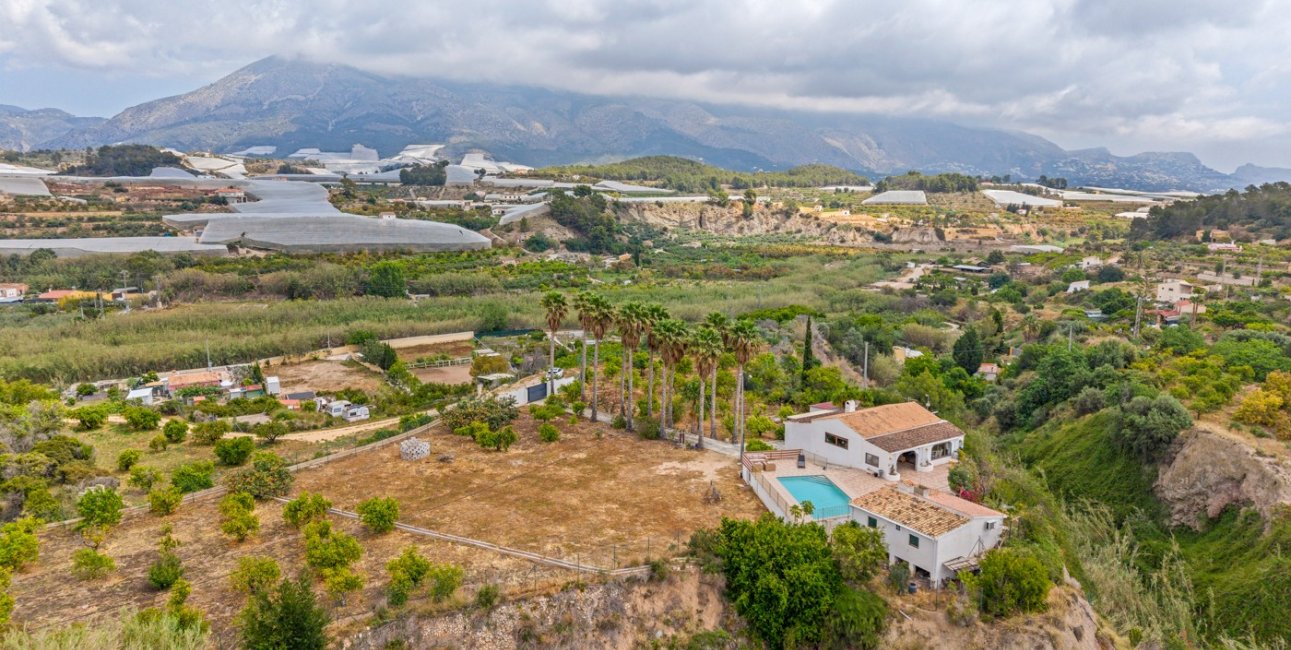 Resale - Country House -
La Nucia - La Nucia - Country