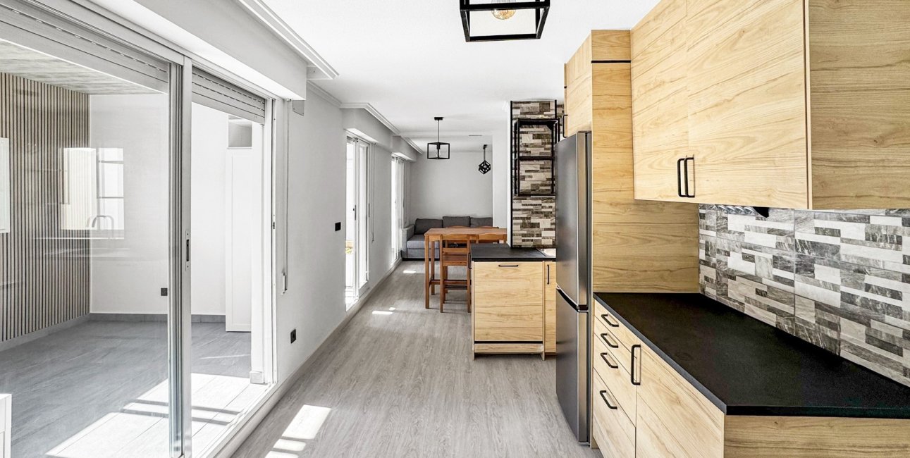 Resale - Apartment / flat -
Torrevieja - Torrevieja - Centre