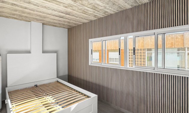 Resale - Apartment / flat -
Torrevieja - Torrevieja - Centre