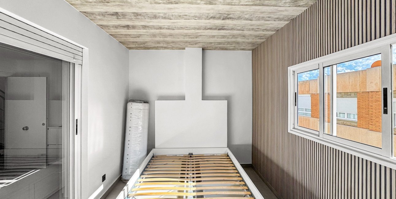 Resale - Apartment / flat -
Torrevieja - Torrevieja - Centre