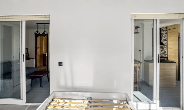 Resale - Apartment / flat -
Torrevieja - Torrevieja - Centre