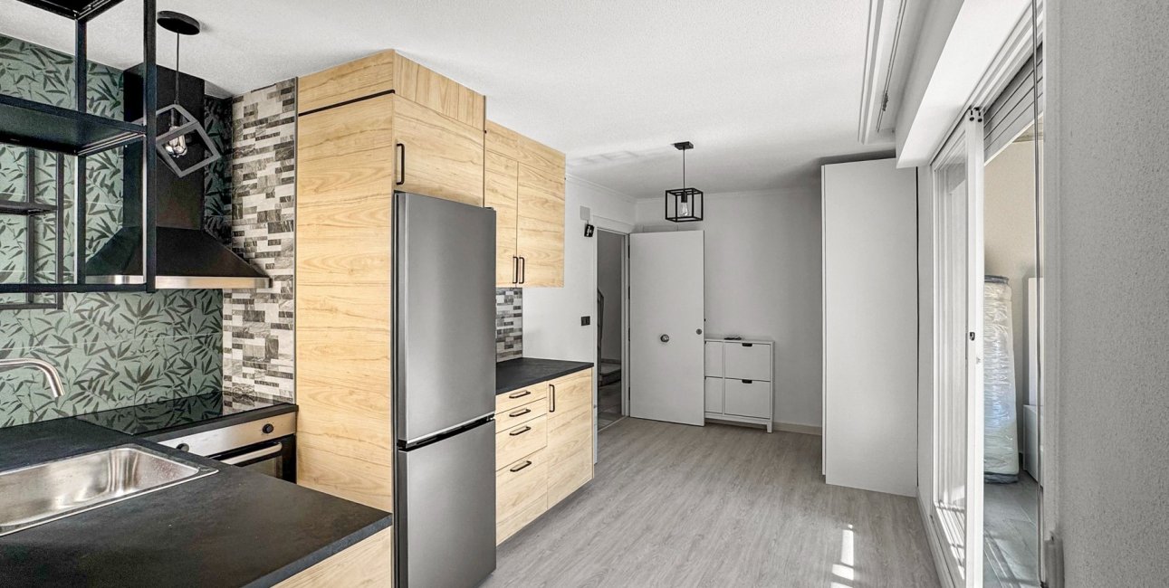 Resale - Apartment / flat -
Torrevieja - Torrevieja - Centre