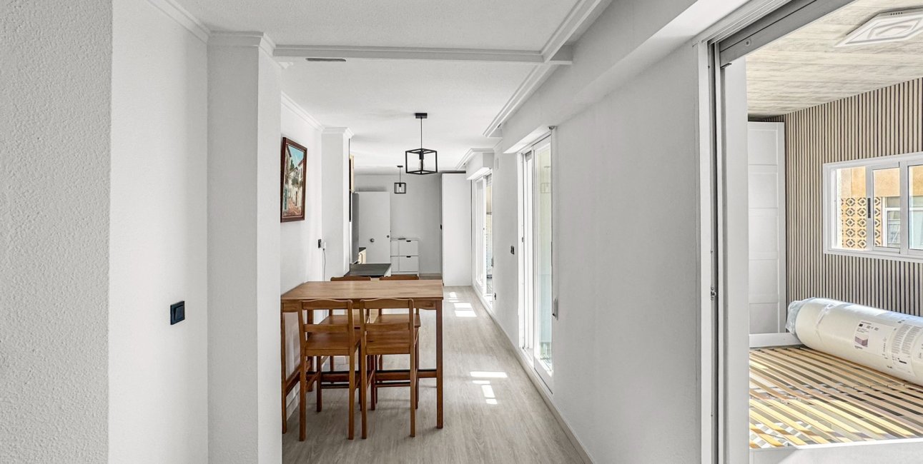 Resale - Apartment / flat -
Torrevieja - Torrevieja - Centre