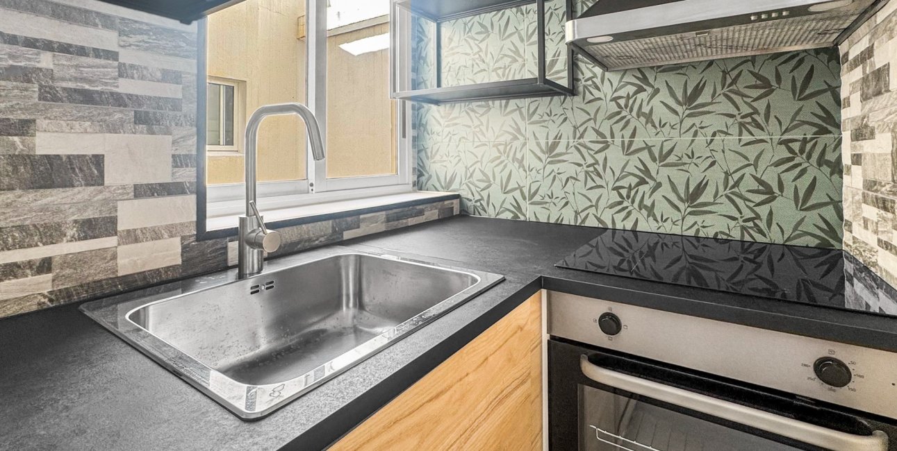 Resale - Apartment / flat -
Torrevieja - Torrevieja - Centre