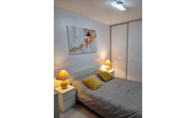 Resale - Apartment / flat -
Torrevieja - Playa Los Naufragos
