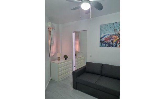 Resale - Apartment / flat -
Torrevieja - Playa Los Naufragos