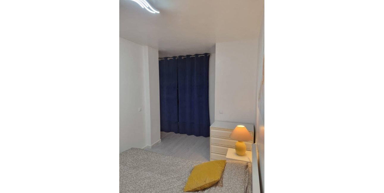 Resale - Apartment / flat -
Torrevieja - Playa Los Naufragos
