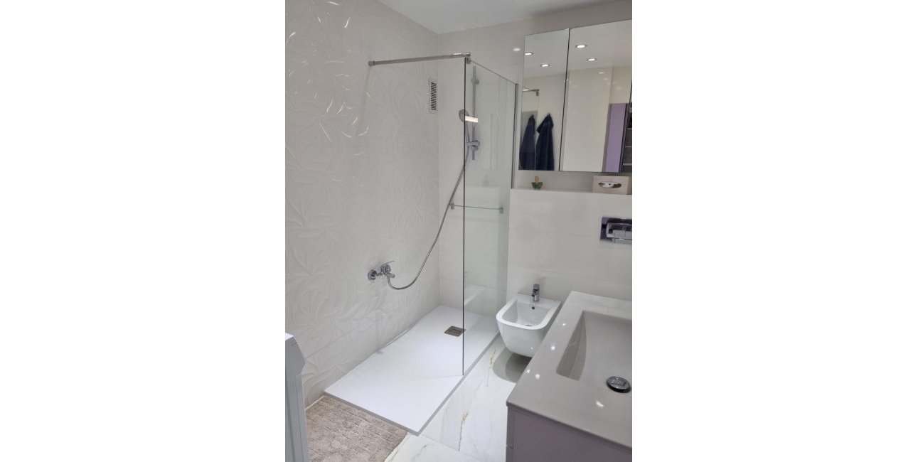 Resale - Apartment / flat -
Torrevieja - Playa Los Naufragos