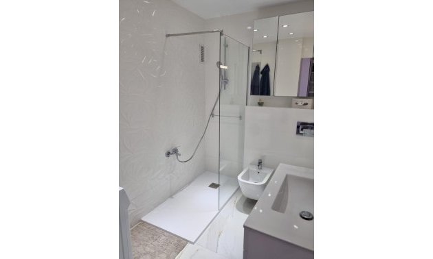 Resale - Apartment / flat -
Torrevieja - Playa Los Naufragos