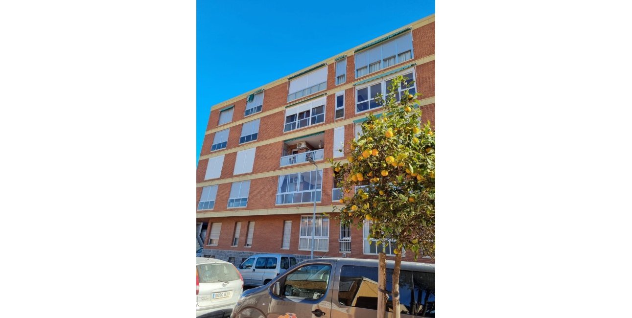 Resale - Apartment / flat -
Torrevieja - Playa Los Naufragos